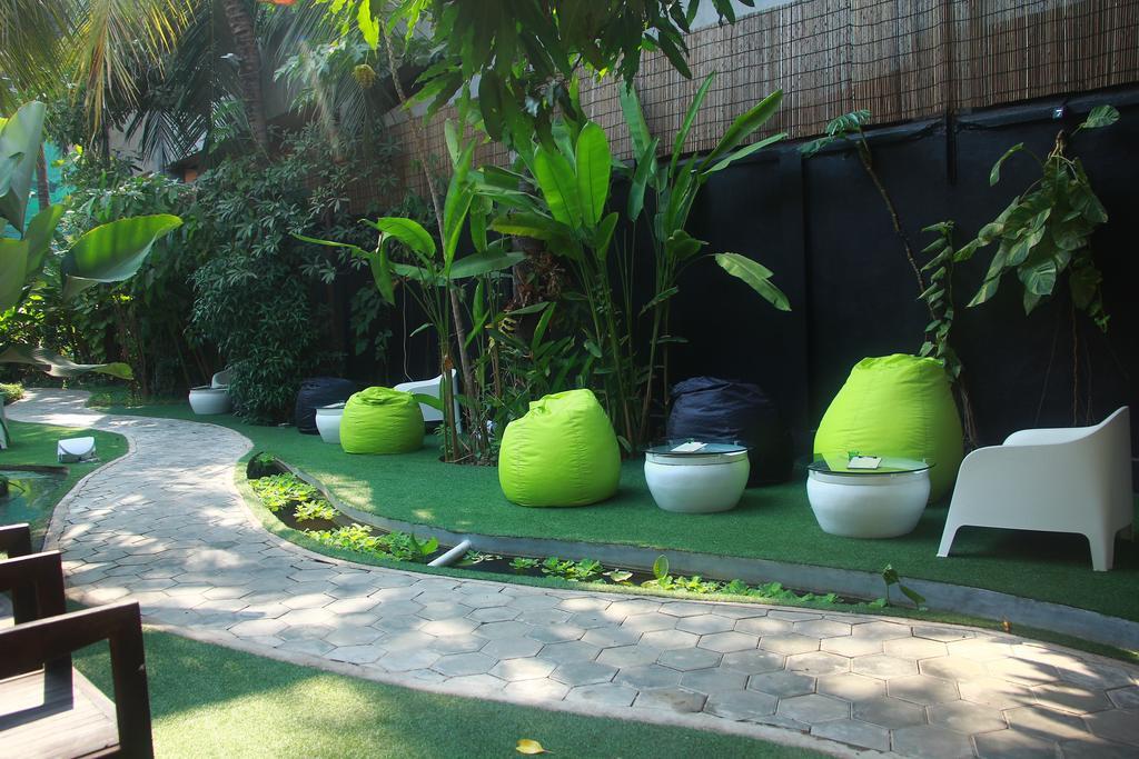 Ashia Hotel & Lounge Siem Reap Bagian luar foto