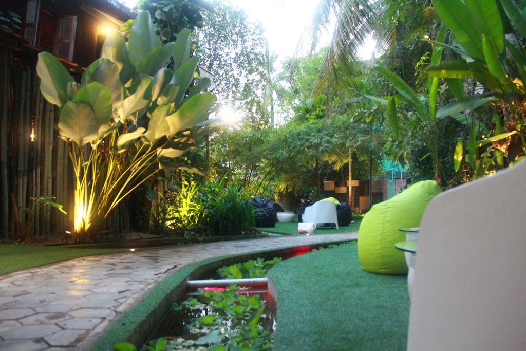 Ashia Hotel & Lounge Siem Reap Bagian luar foto