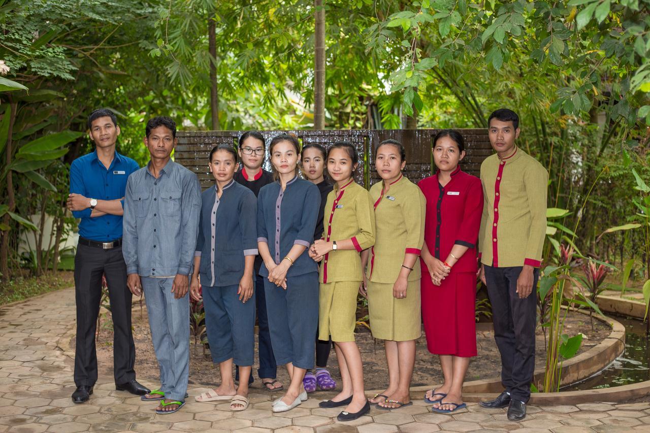 Ashia Hotel & Lounge Siem Reap Bagian luar foto