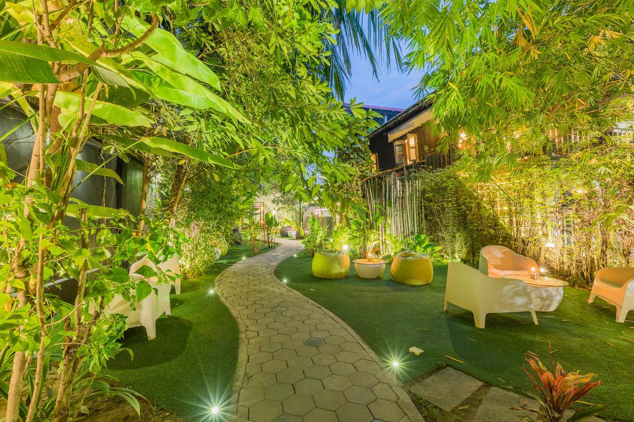 Ashia Hotel & Lounge Siem Reap Bagian luar foto