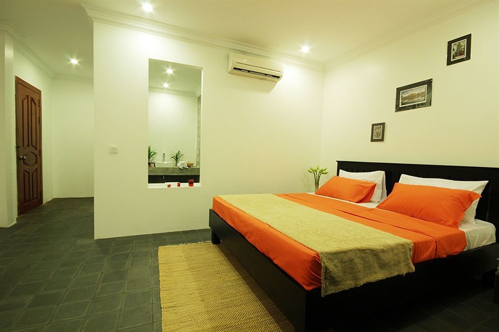Ashia Hotel & Lounge Siem Reap Bagian luar foto