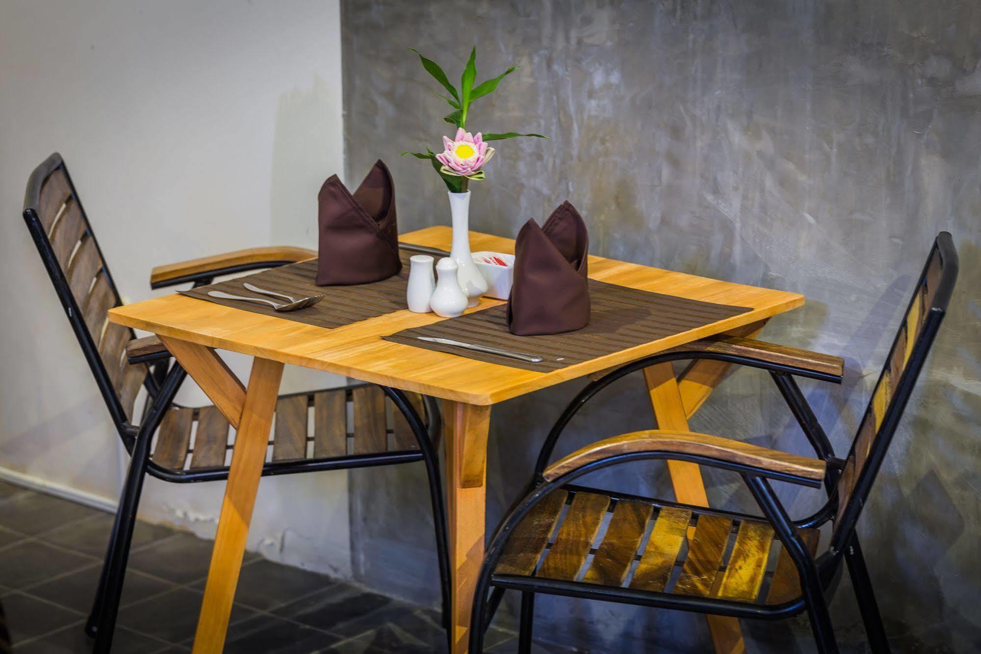 Ashia Hotel & Lounge Siem Reap Bagian luar foto