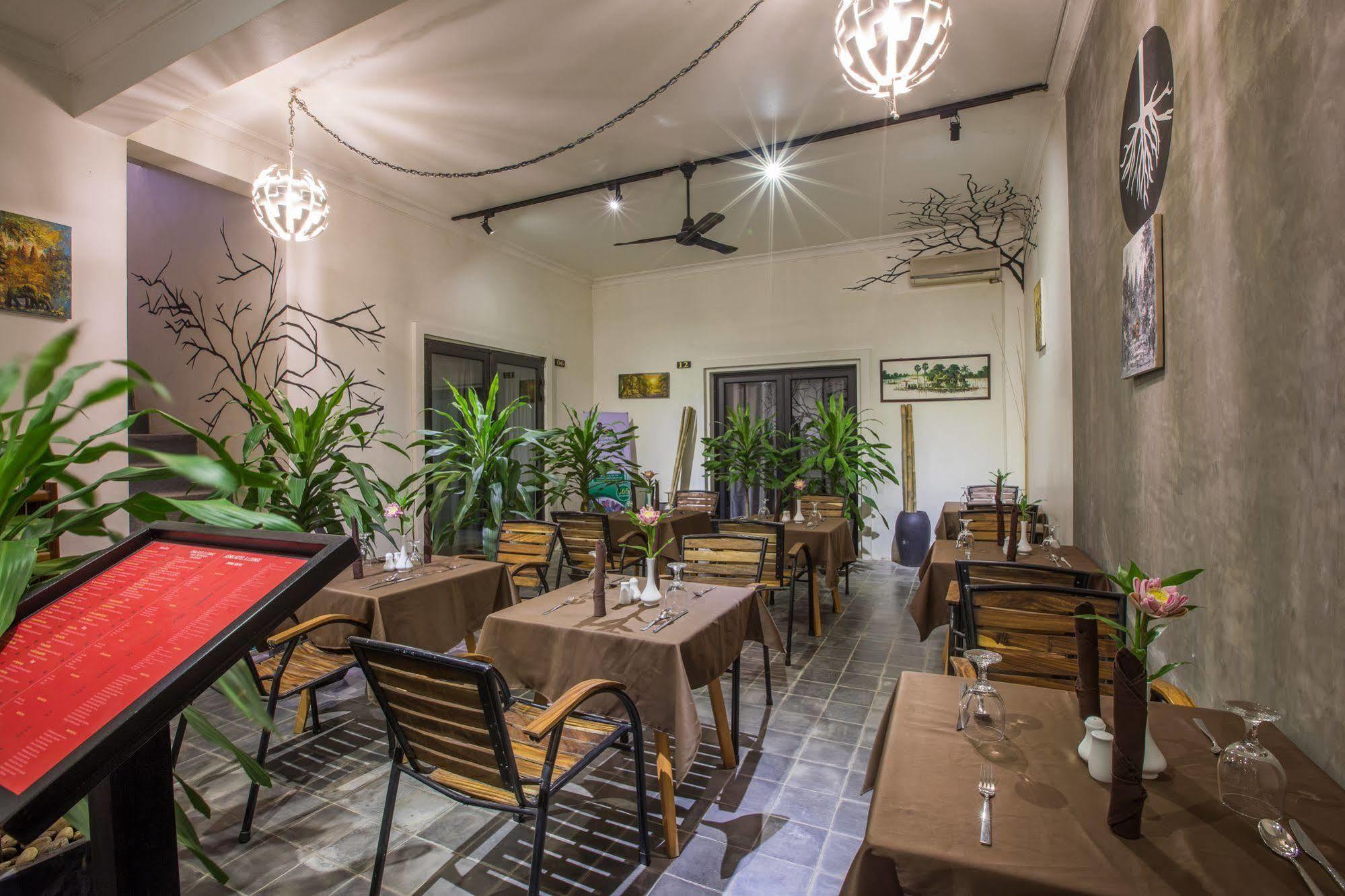 Ashia Hotel & Lounge Siem Reap Bagian luar foto