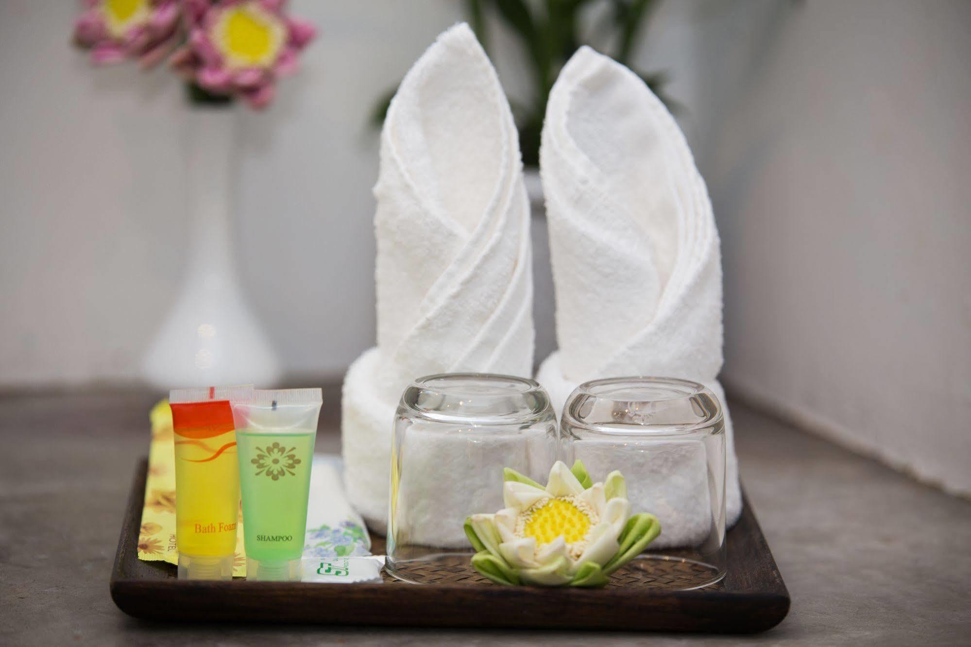 Ashia Hotel & Lounge Siem Reap Bagian luar foto