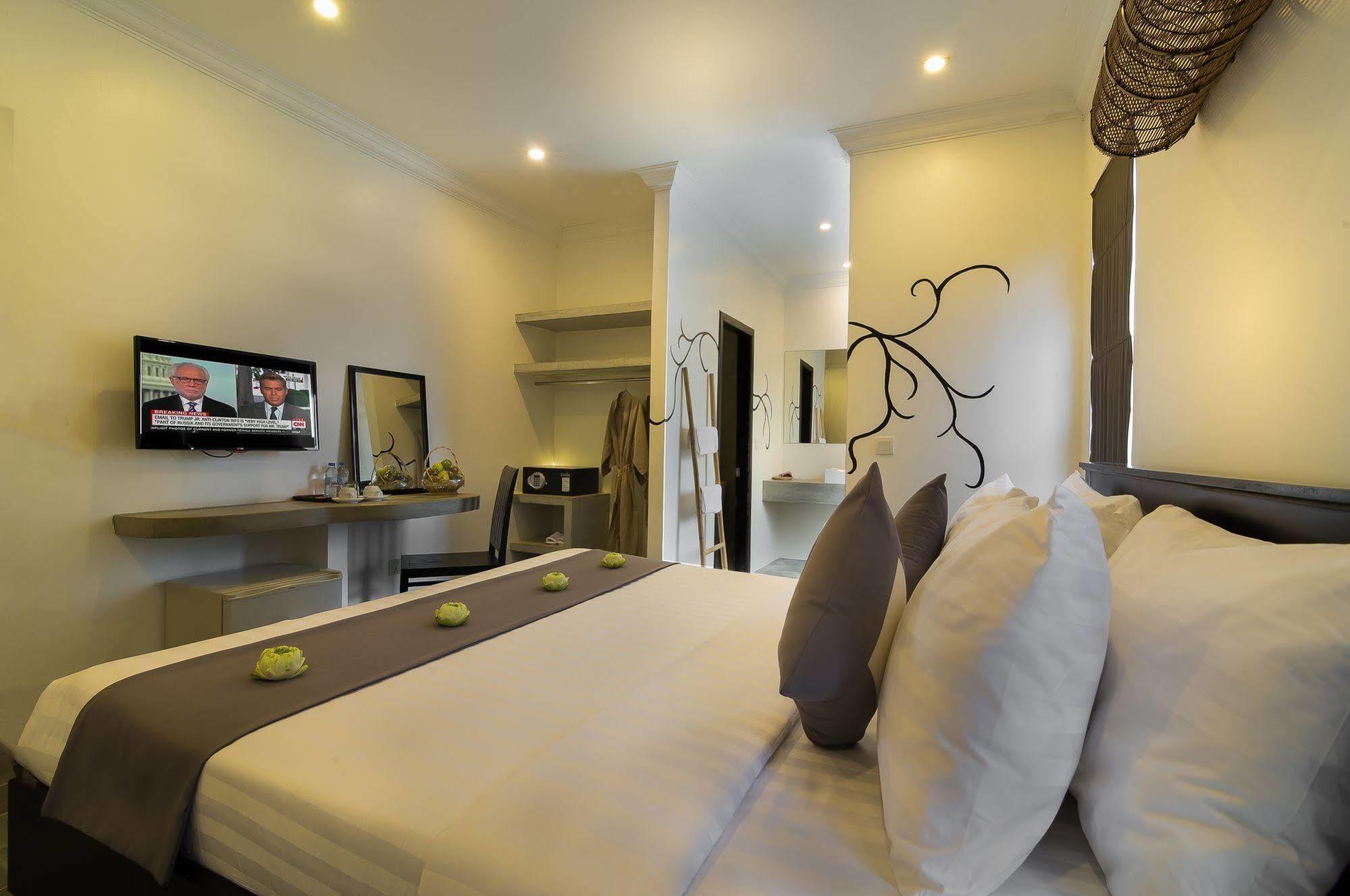 Ashia Hotel & Lounge Siem Reap Bagian luar foto